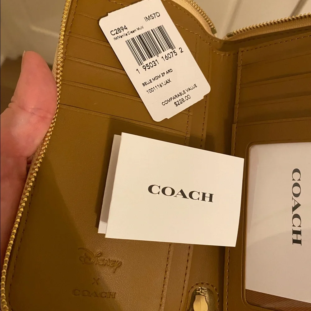 New COACH x Disney Princess Belle Yellow Pebbled Leather Wallet - Picture 4 of 6